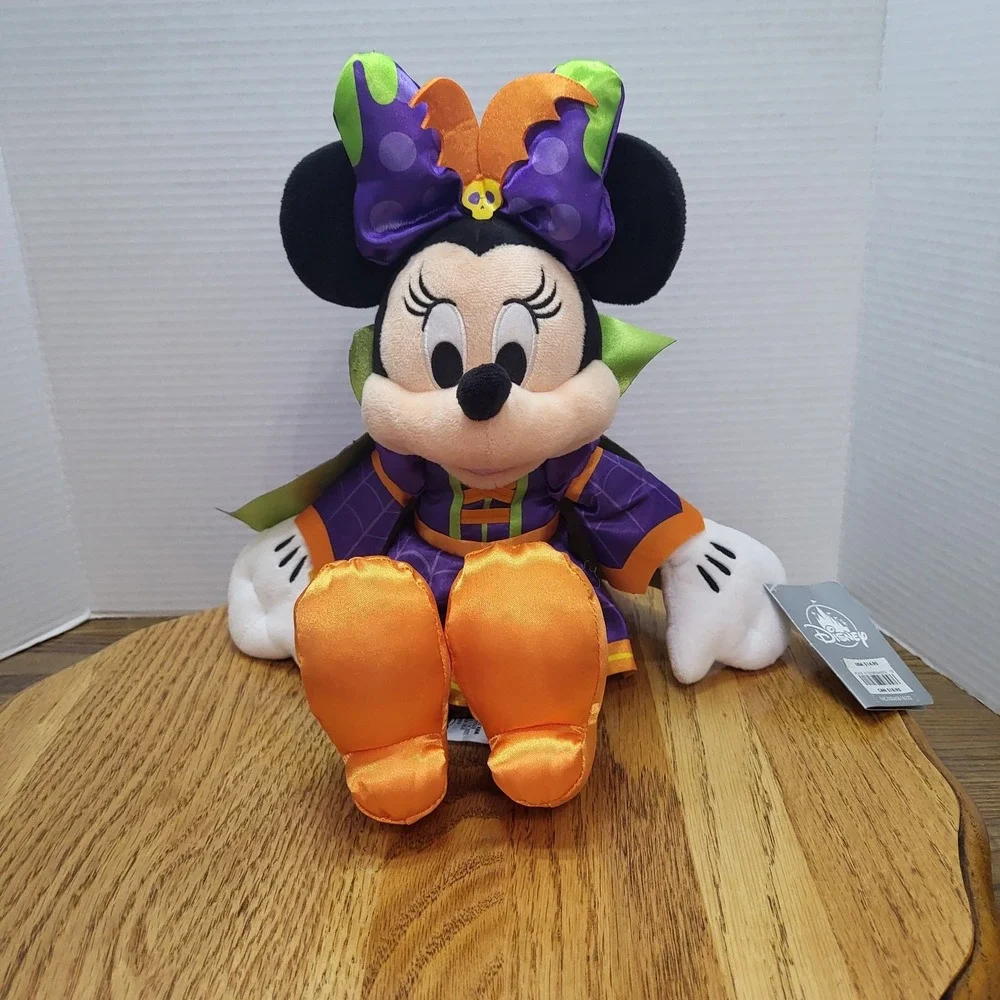NWT Disney Store Plush Minnie Mouse Halloween Vampire Stuffed Animal Toy 15